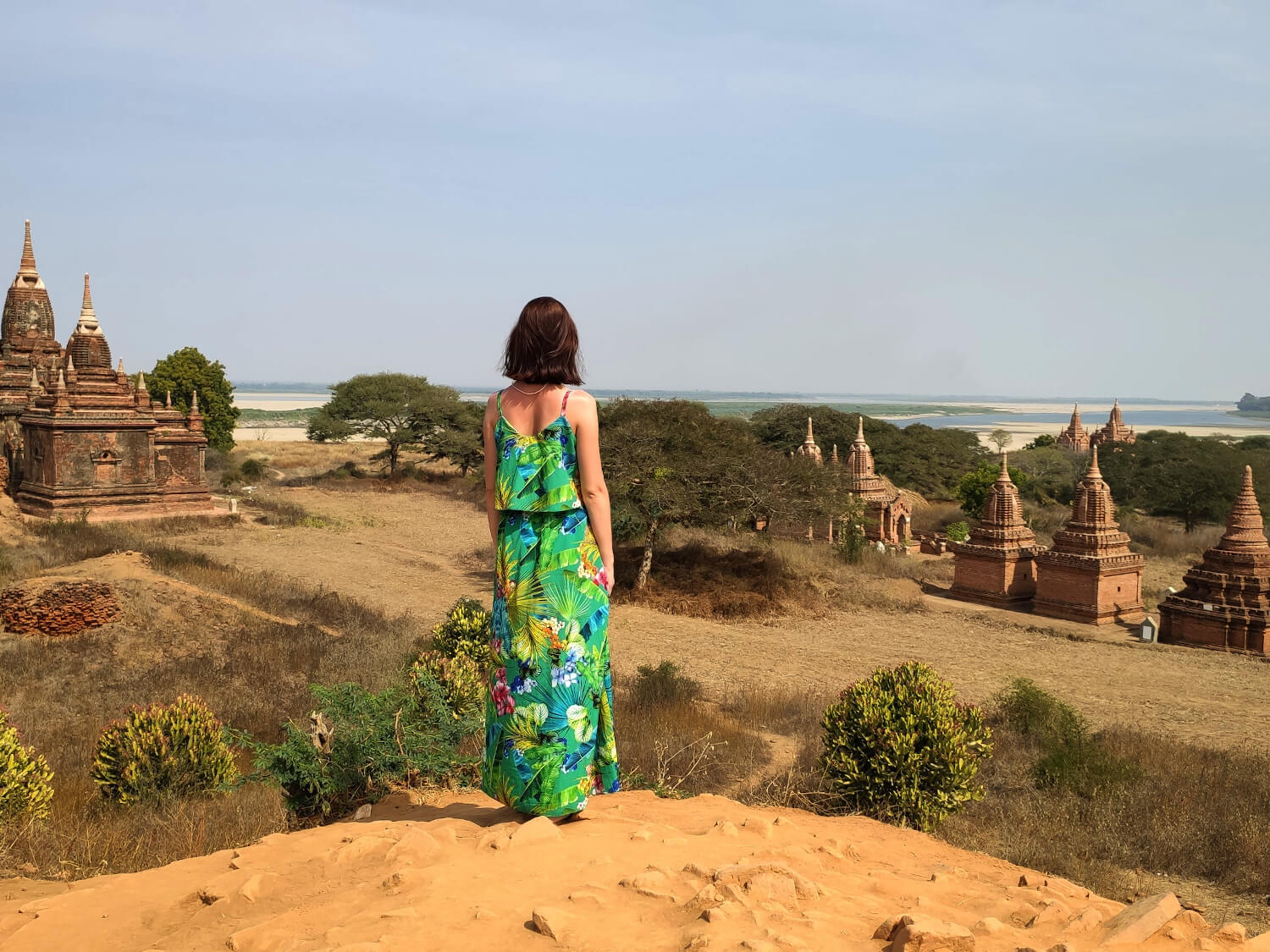 Read more about the article Wspaniała Birma – zwiedzanie Bagan na skuterze
